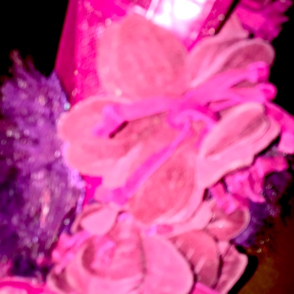 FUNKY, MESH, LEATHER & SUEDE PEEP TOE BOOTIES. - Picture 4 of 4